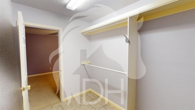 Building Photo - "Charming 3-Bed Home  in Woodward!"