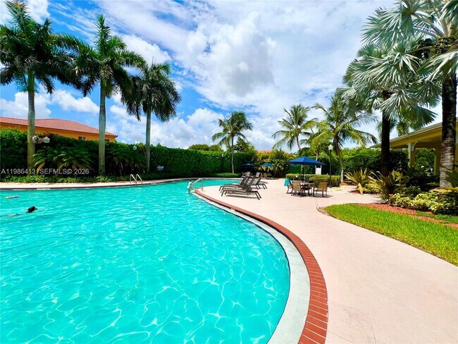 Building Photo - 2126 NE 38th Rd