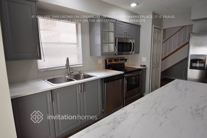 Building Photo - 10624 Sandridge Ct