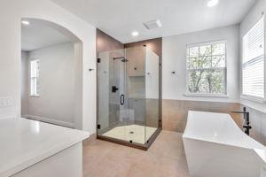 Building Photo - 7531 Edinburgh Way