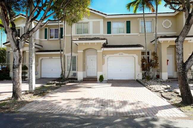 Building Photo - 5741 NW 112th Ct