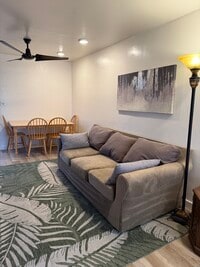 Building Photo - 1388 Siwanoy Dr