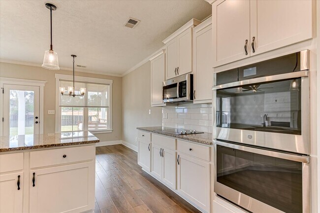Building Photo - 419 Barrow Ln