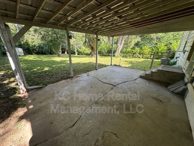 Building Photo - 10742 Blue Ridge Blvd