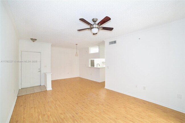 Building Photo - 17150 N Bay Rd