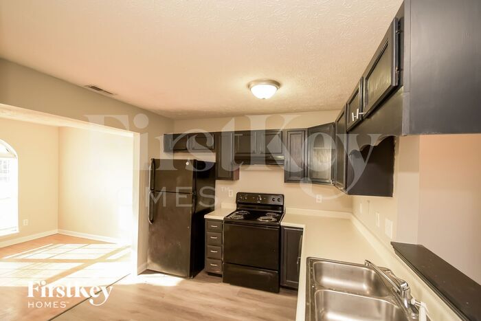 Building Photo - 2739 Lullwater Ln