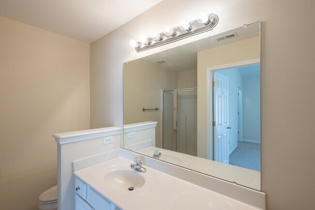 Building Photo - "Charming 2-Bed Oasis with Elegant Hardwoo...