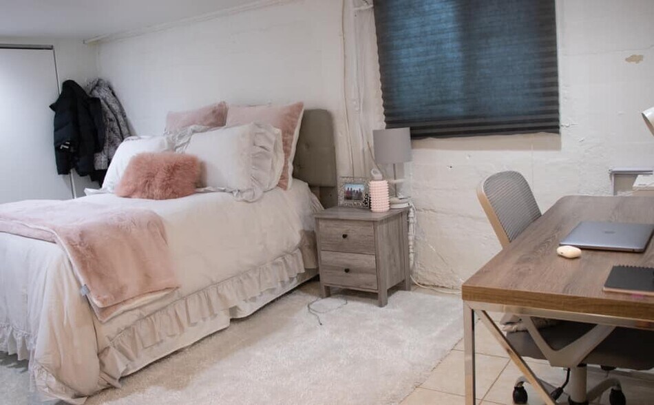 Building Photo - 3623 T St NW