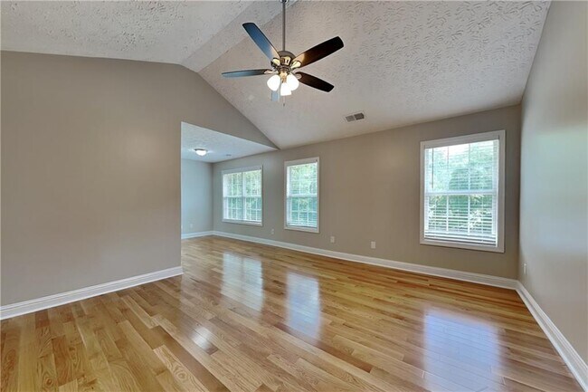 Building Photo - 990 Golden Meadows Ln