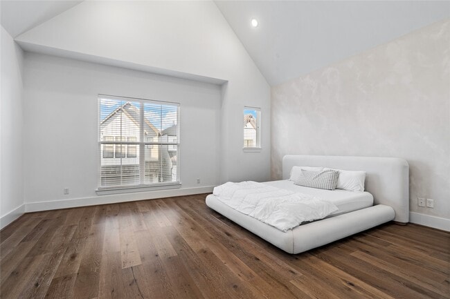 Building Photo - 9011 Wellspring Dr