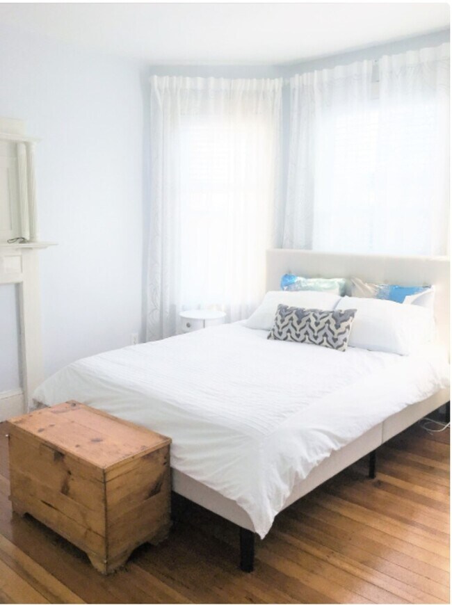 Building Photo - 12 Oliver Rd