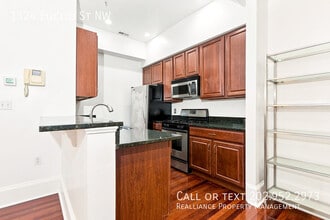 Building Photo - 1324 Euclid St NW