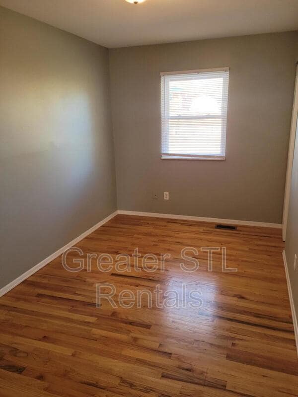 Building Photo - 13 Griffin Dr