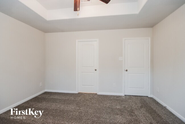 Building Photo - 25597 Roy Rogers Rd