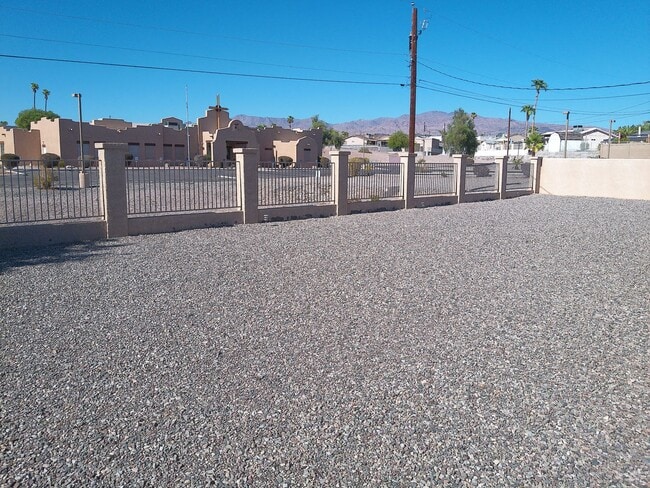Building Photo - Winter Rental Available October-April 2027