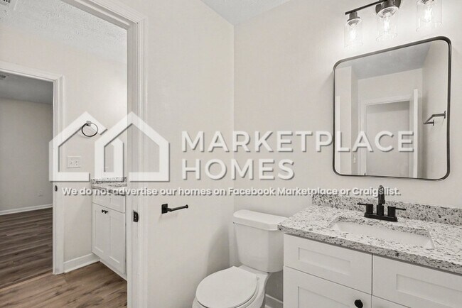 Building Photo - 9011 Homewood Dr