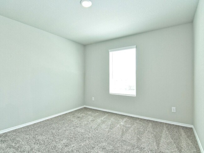 Building Photo - 4 BR/2.5 BA - 1874 SF in San Antonio - WATERWHEEL!!!