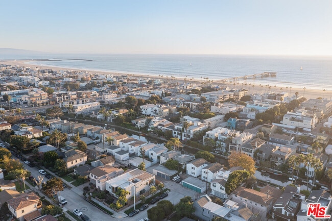 Building Photo - 2801 Sanborn Ave