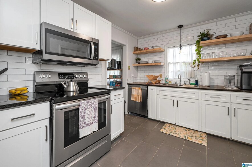 Building Photo - 113 Oglesby Ave