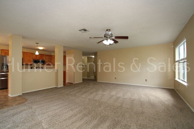 Building Photo - Charming 3-Bedroom Home with New Carpet and Spacious Backyard