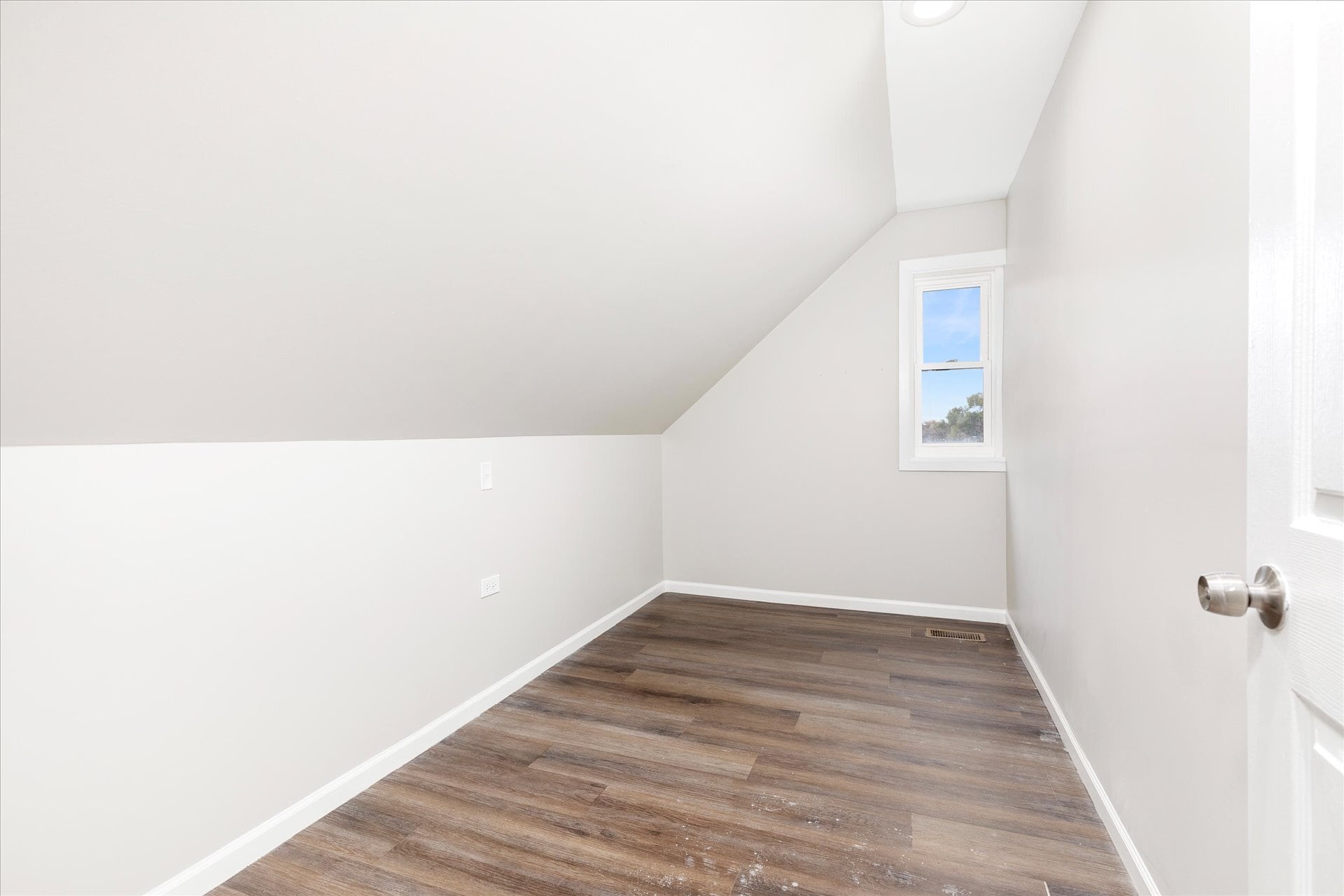 Building Photo - 2246 S Albany Ave