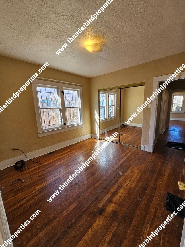 Building Photo - 2110 Coal Pl SE