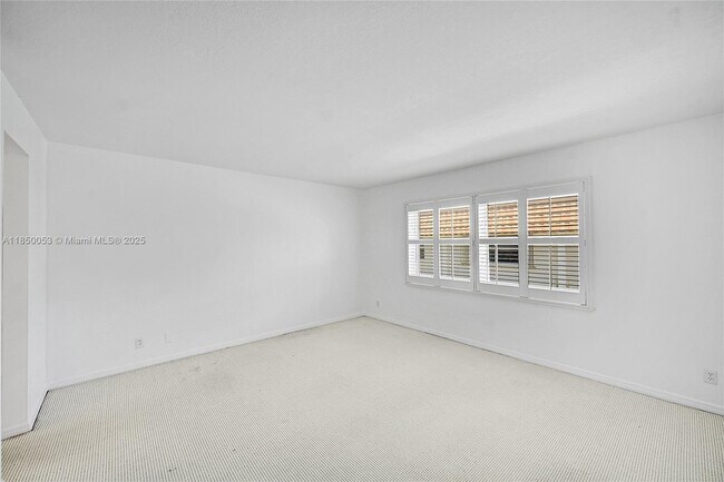 Building Photo - 5555 N Ocean Blvd