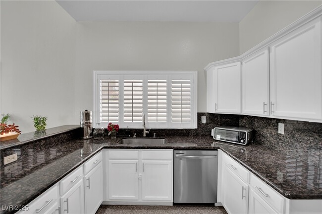Building Photo - 2705 Meander