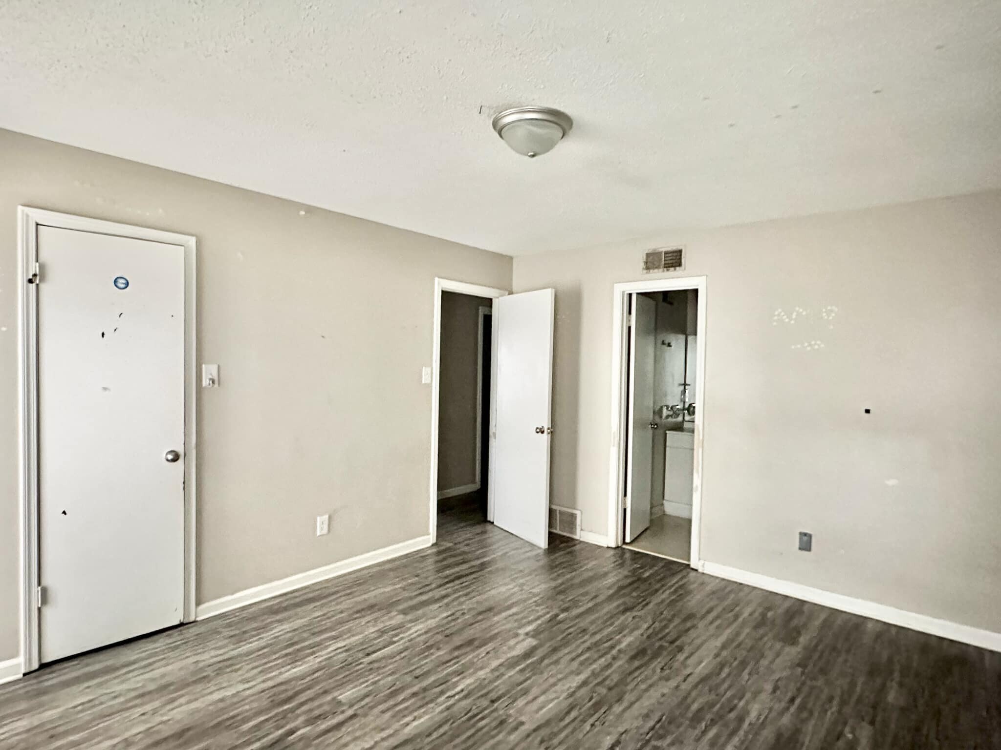 Building Photo - 2067 Goldbrier Ln