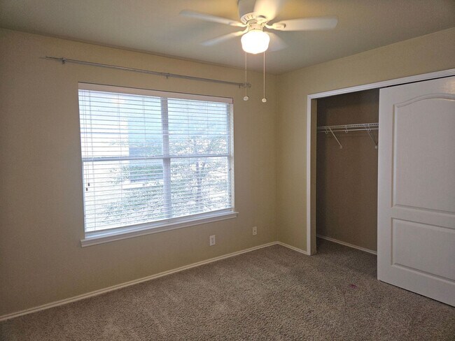 Building Photo - Garden Home in Gated Community