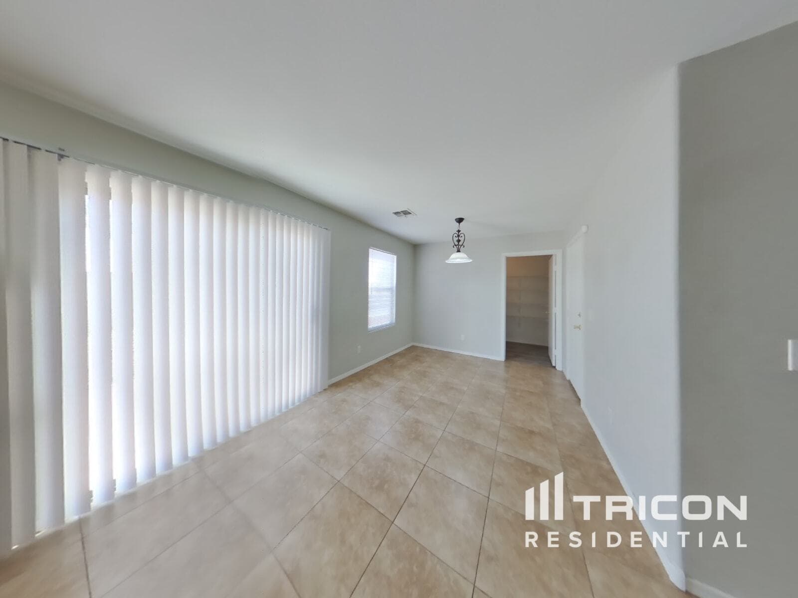 Building Photo - 2364 E Meadow Lark Way