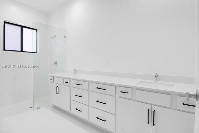 Building Photo - 20833 SW 96th Ct