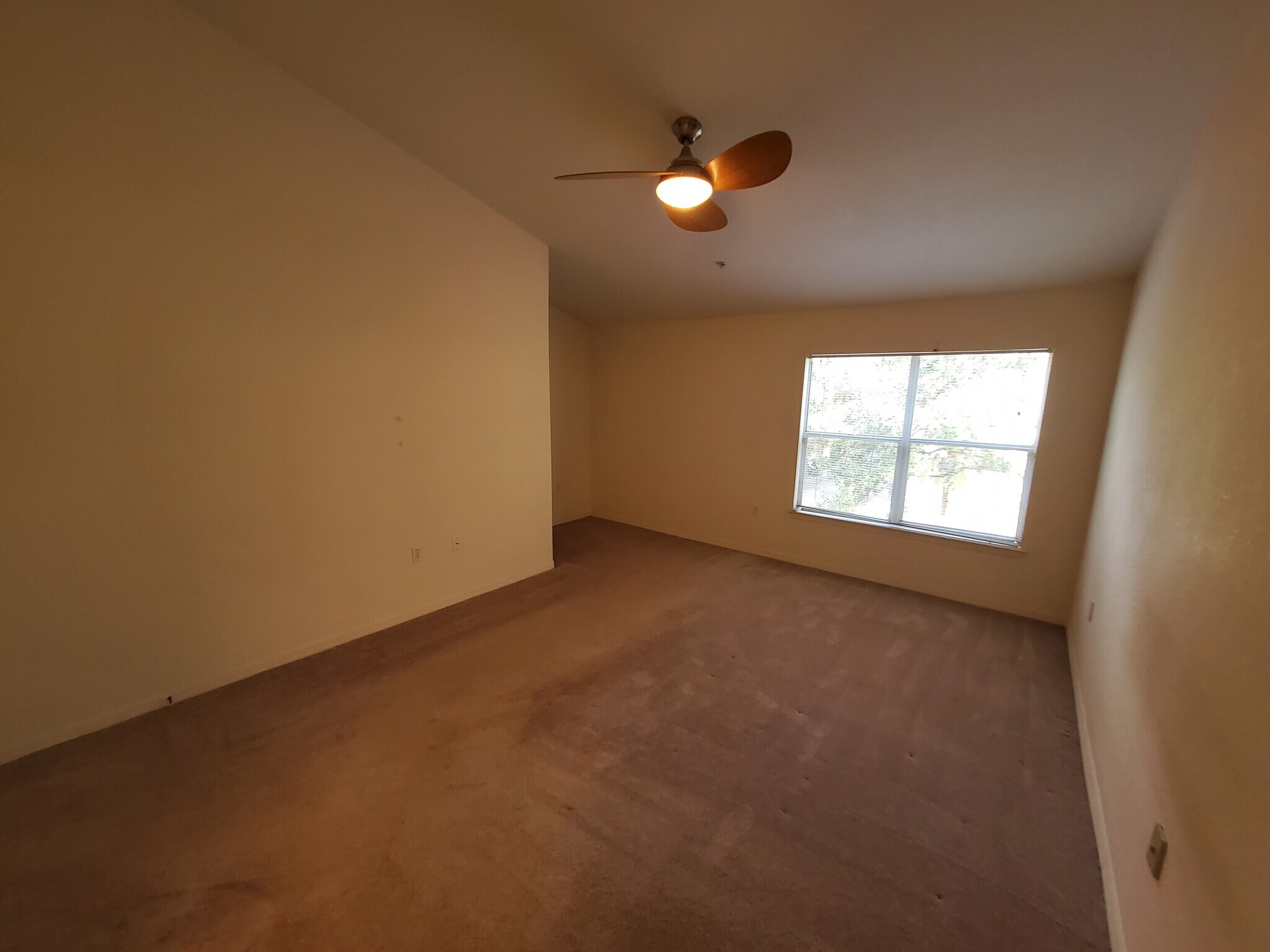 Building Photo - 1606 Legacy Park Dr