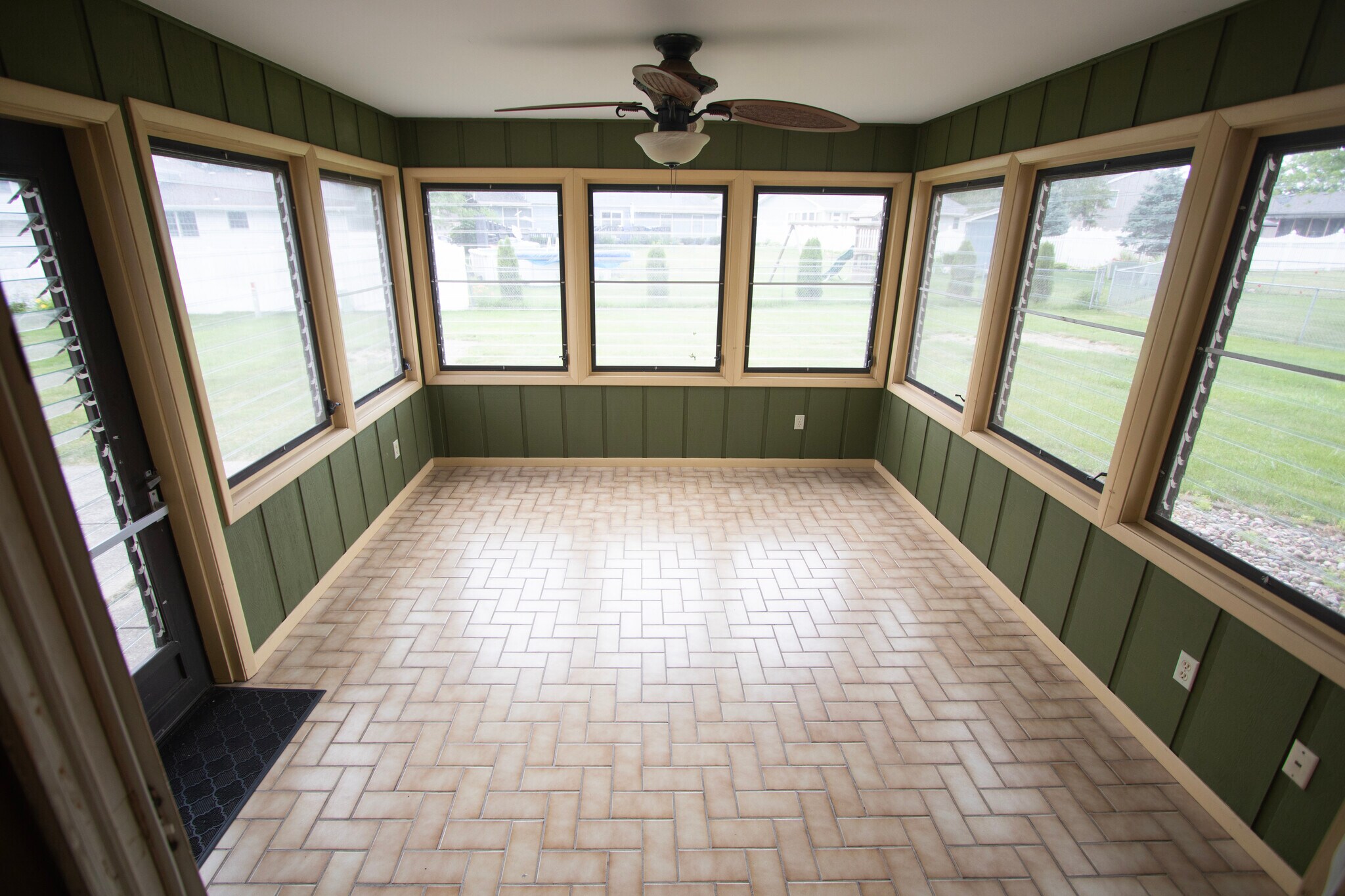 Building Photo - 1115 Sioux Dr