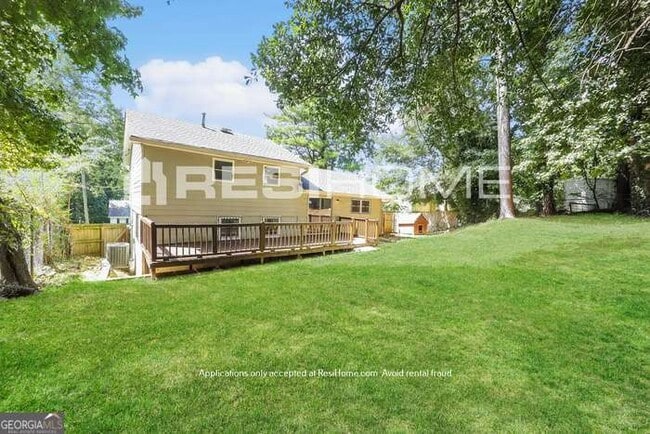 Building Photo - 6084 Hickory Dr