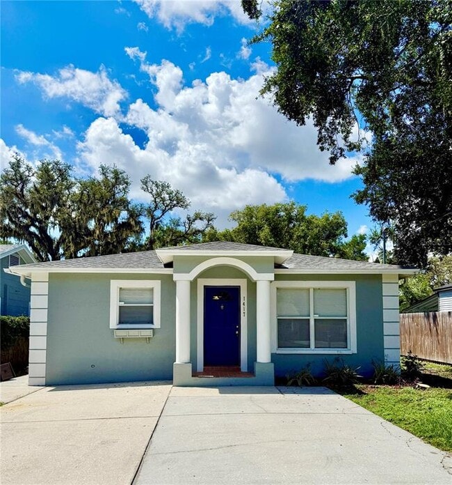 Primary Photo - 1417 E Hanna Ave