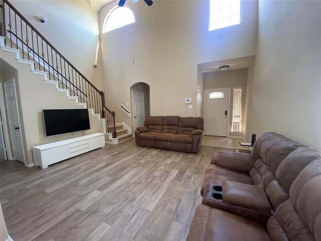 Building Photo - 19606 Green Oasis Ct