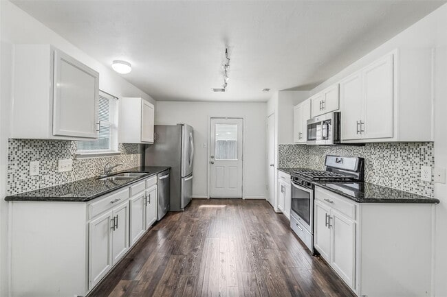 Building Photo - 17226 Osprey Landing Dr