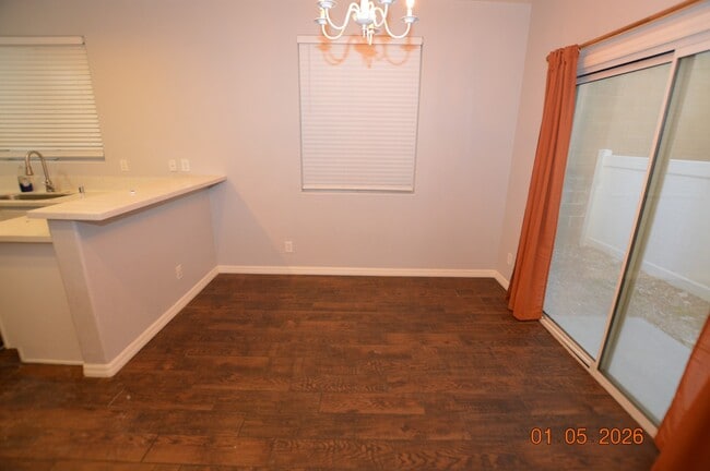 Building Photo - 7737 W Trails Village Pl