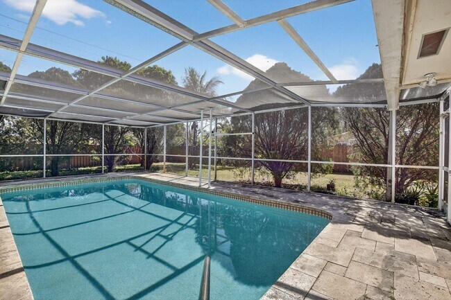 Building Photo - 7000 Plantation Rd