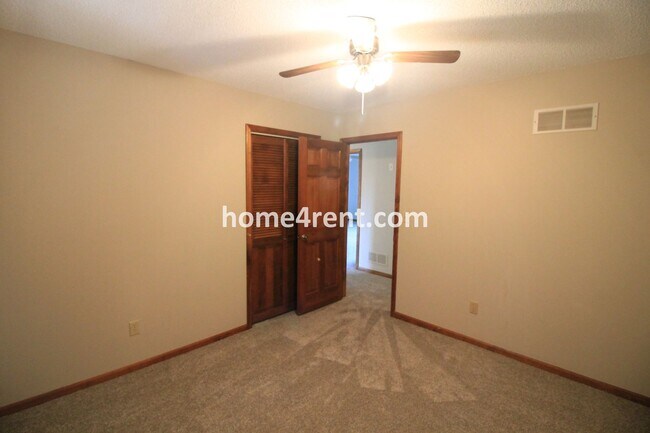 Building Photo - Bedrooms on the Main Level w/ Finished Wal...
