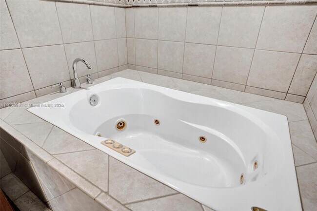 Building Photo - 3801 NW 27th Ave