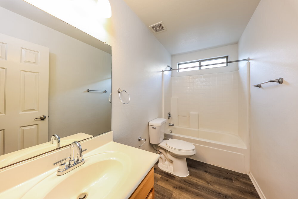 Building Photo - 13023 W Lawrence Rd