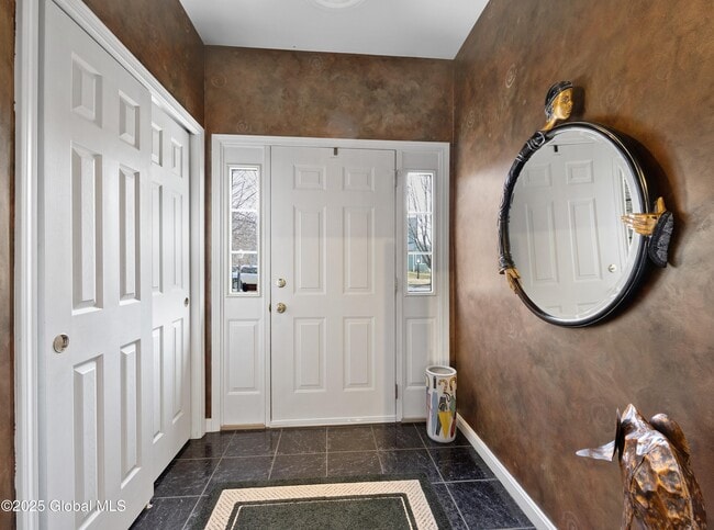 Building Photo - 91 Vista Dr