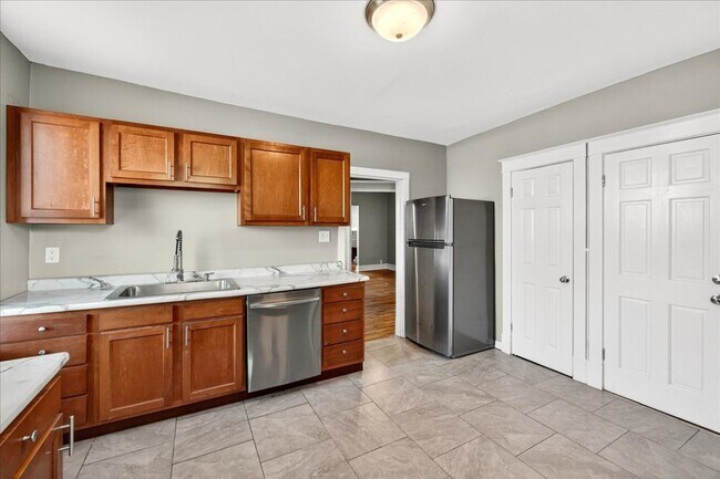Building Photo - 3844 Gravois Ave