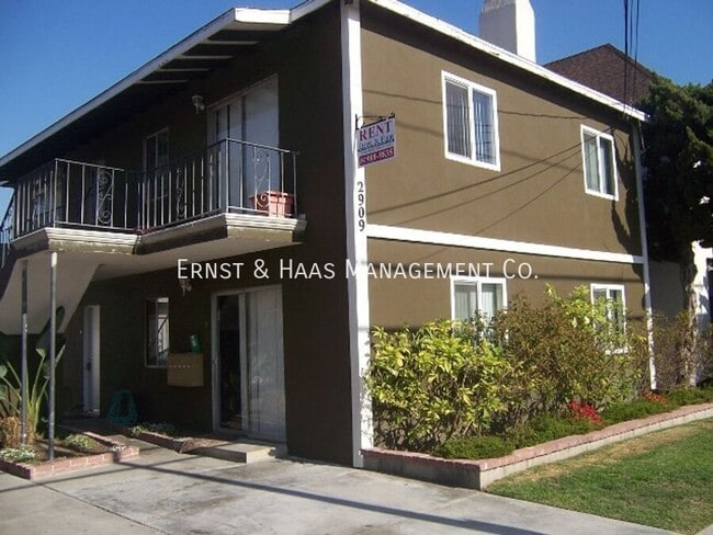 Primary Photo - 2909 E 6th St