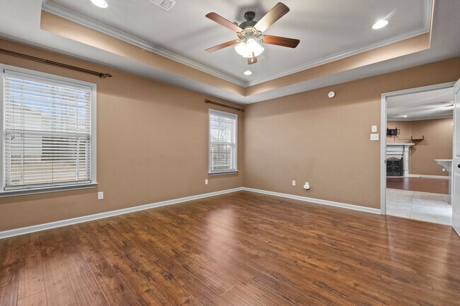 Building Photo - 2009 Ingleside Dr