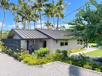 Building Photo - Experience Island Living in a Renovated 2-...