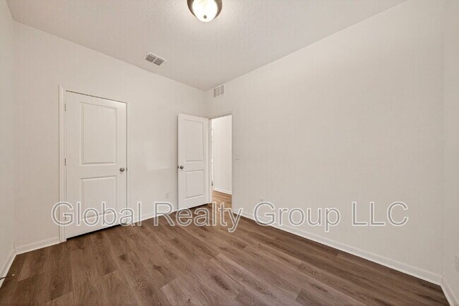 Building Photo - 13603 Lunar Light