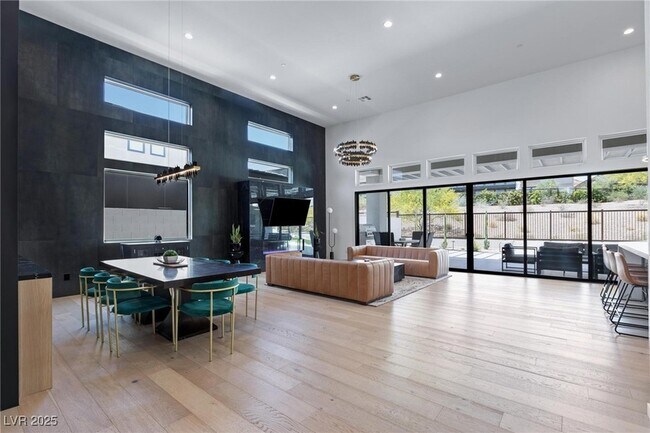 Building Photo - 10927 White Clay Dr